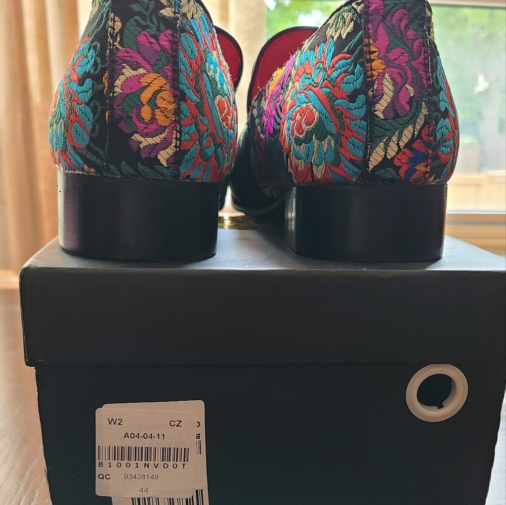 Shoes(9.5) slippers(9.5 & 10.5c) shorts set(Large)